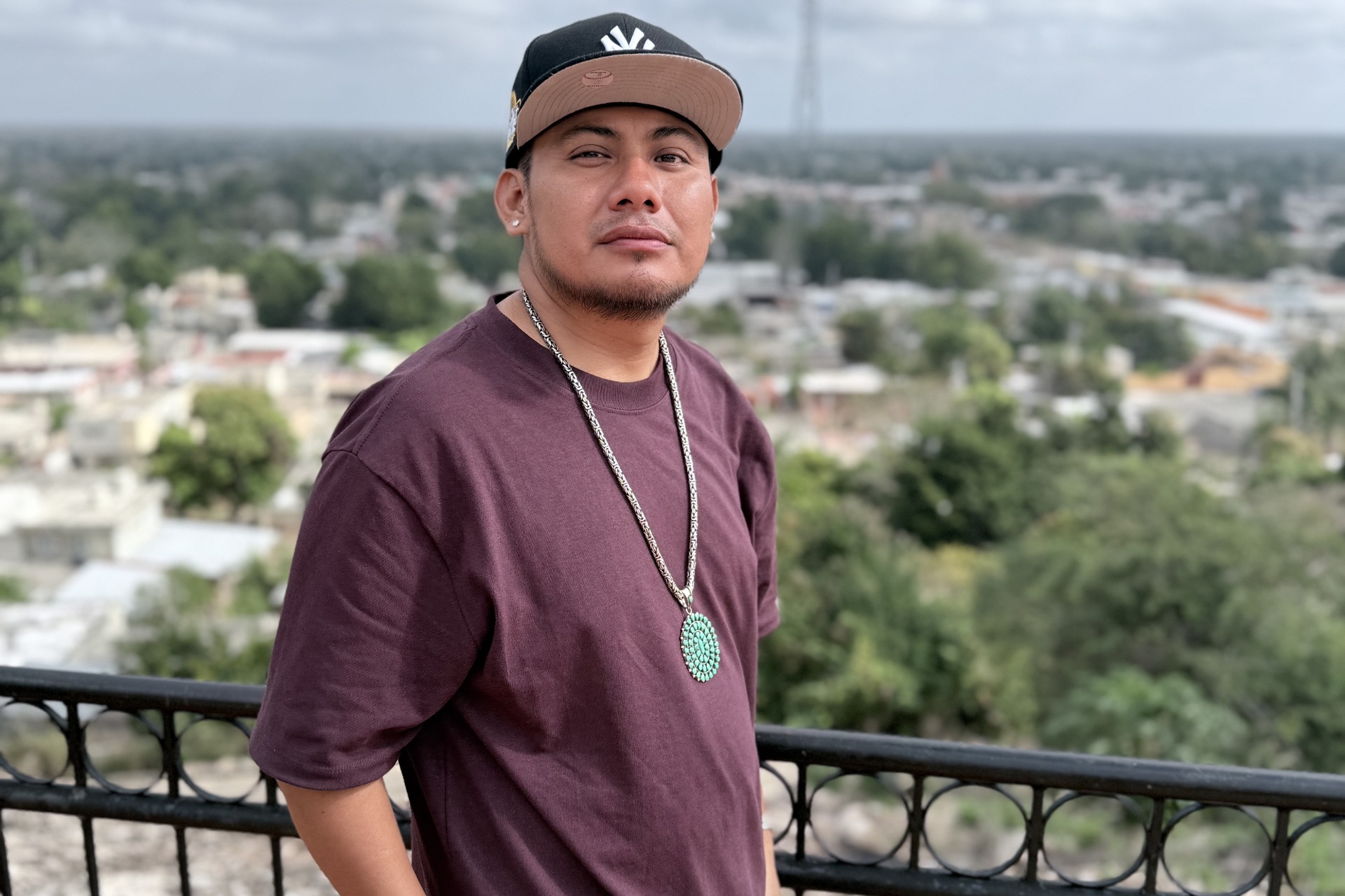 Pat Boy con Báat Paax