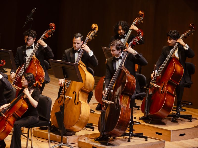 Estudio de Ópera de Bellas Artes y la Orquesta Juvenil Universitaria Eduardo Mata