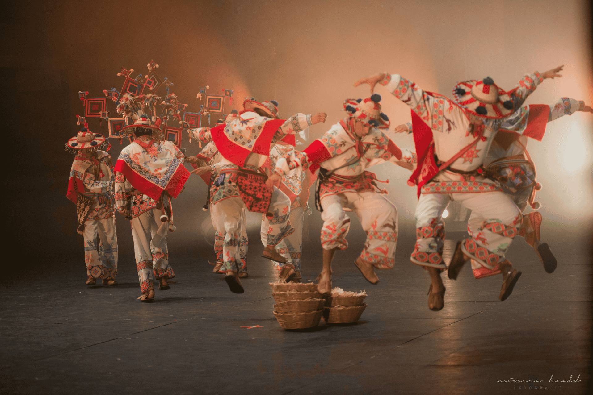 Tradiciones vivas: fiesta, vaquería, fandango y feria