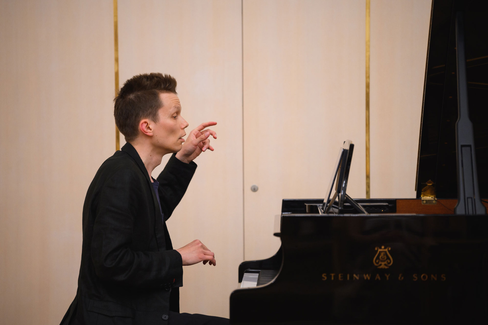 Joonas Ahonen, piano