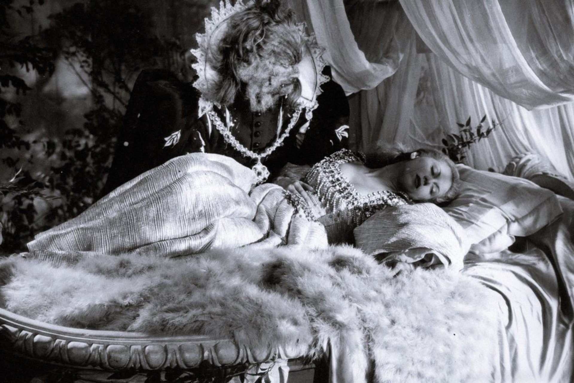 La bella y la bestia, cine-ópera. Filme de Jean Cocteau con música de Philip Glass