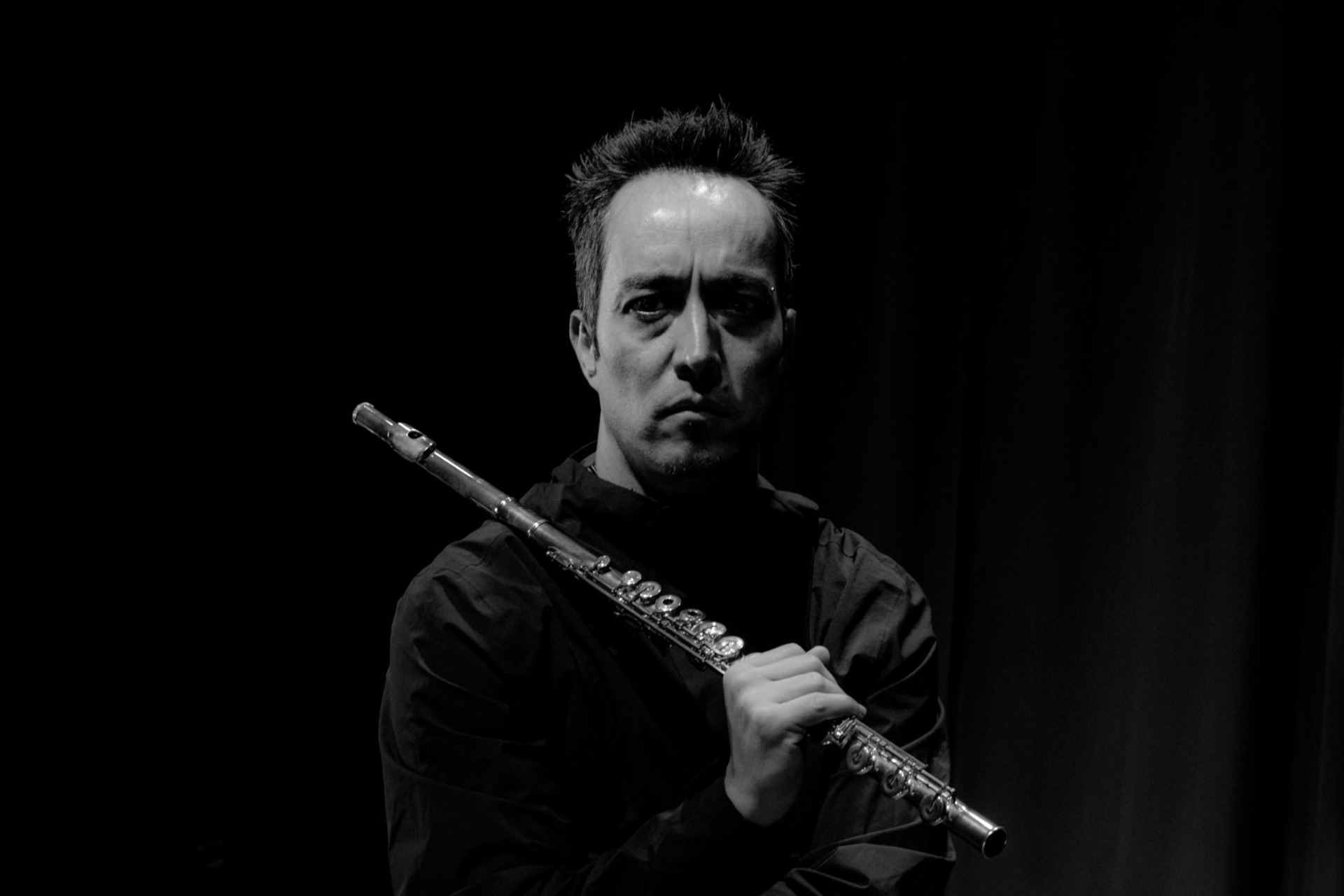 Omar Córdova, flauta
Sociedad de Impro Brutal