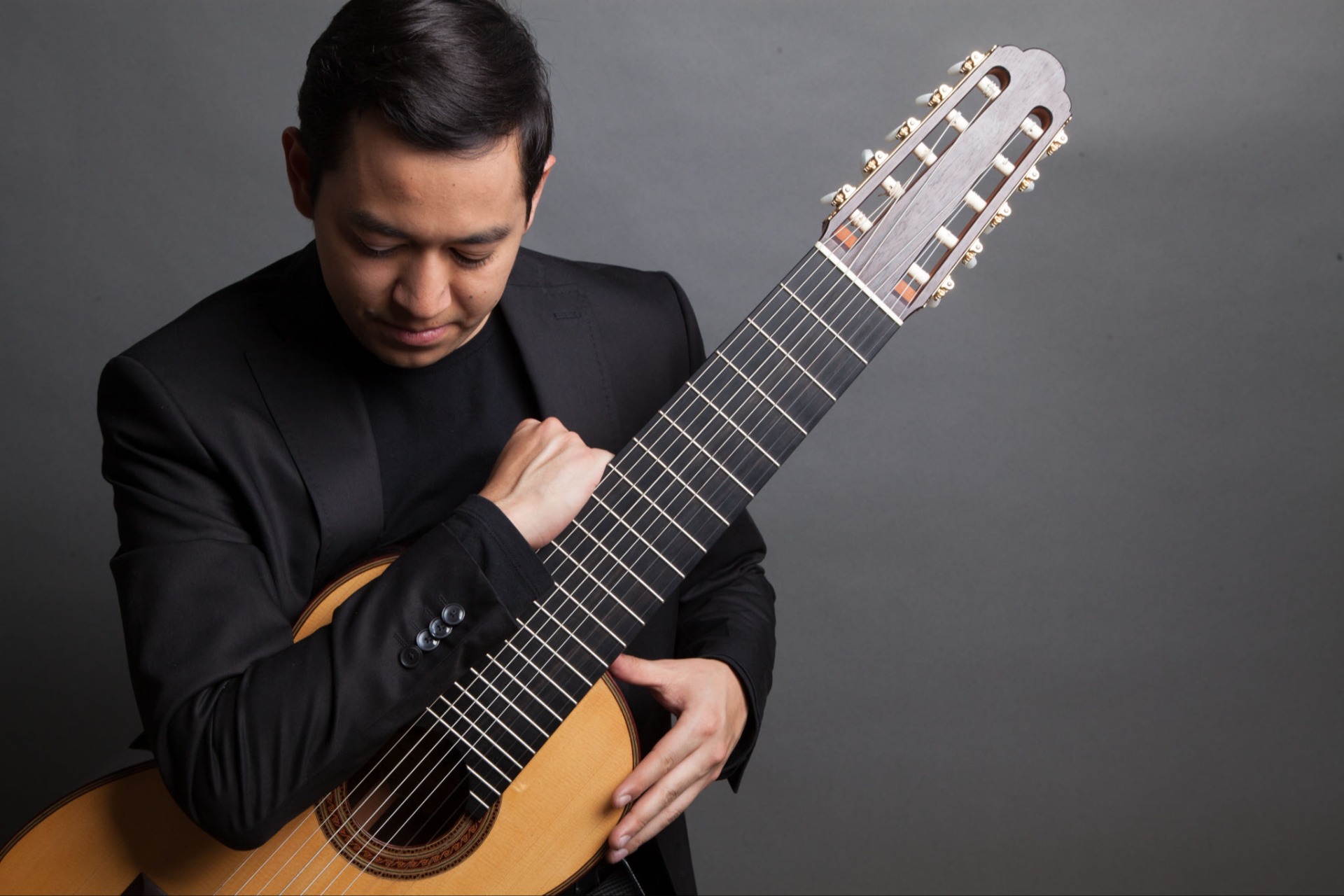 Vladimir Ibarra, guitarra