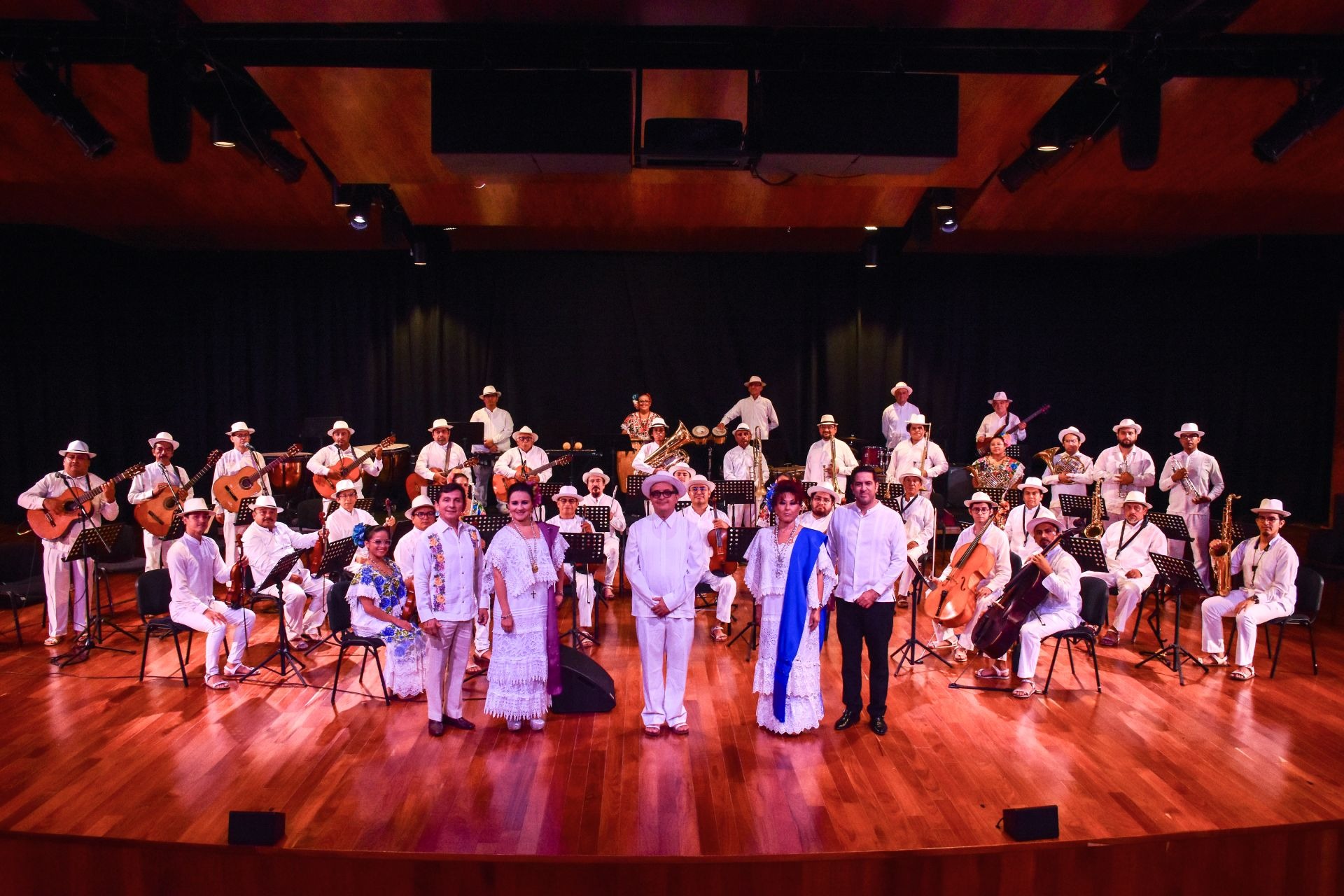 Orquesta Típica Yukalpetén