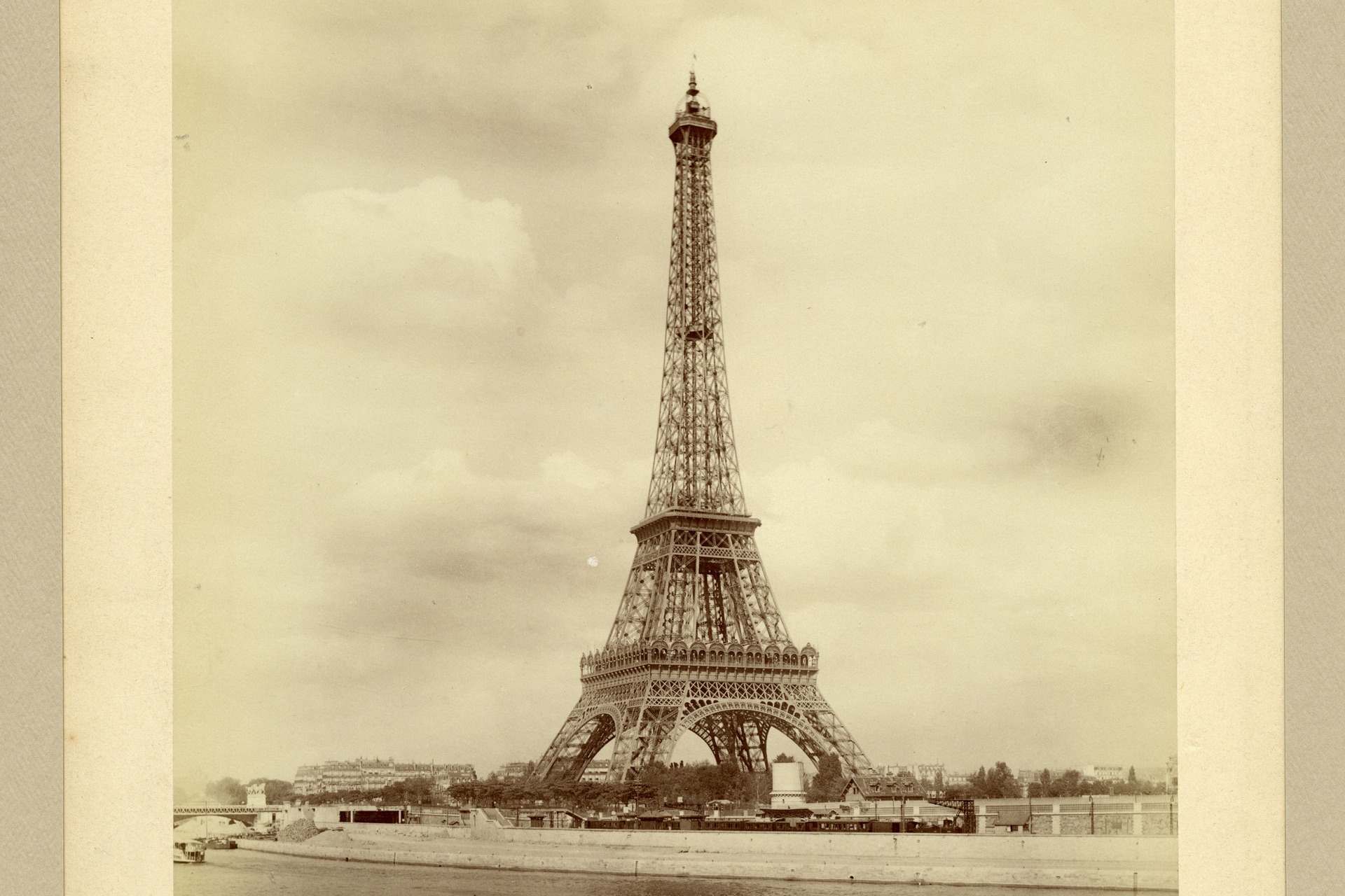 París 1900. Ciudad Luz