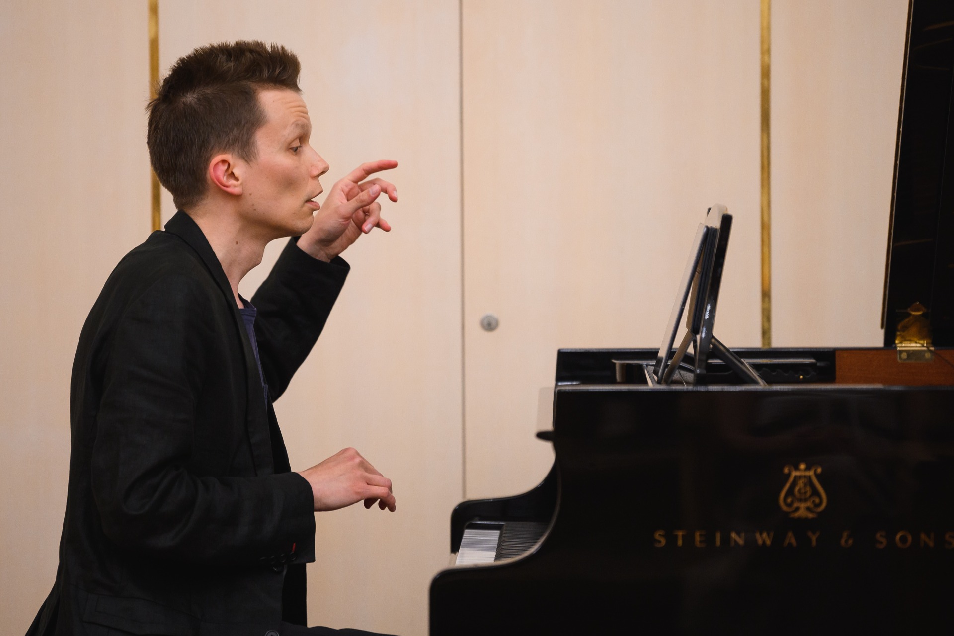 Joonas Ahonen, piano