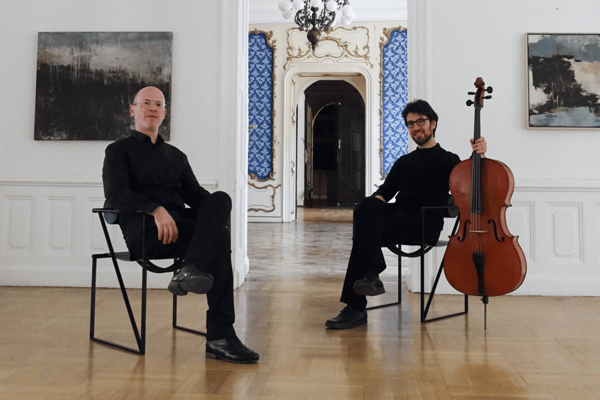 Voces distantes, siempre presentes