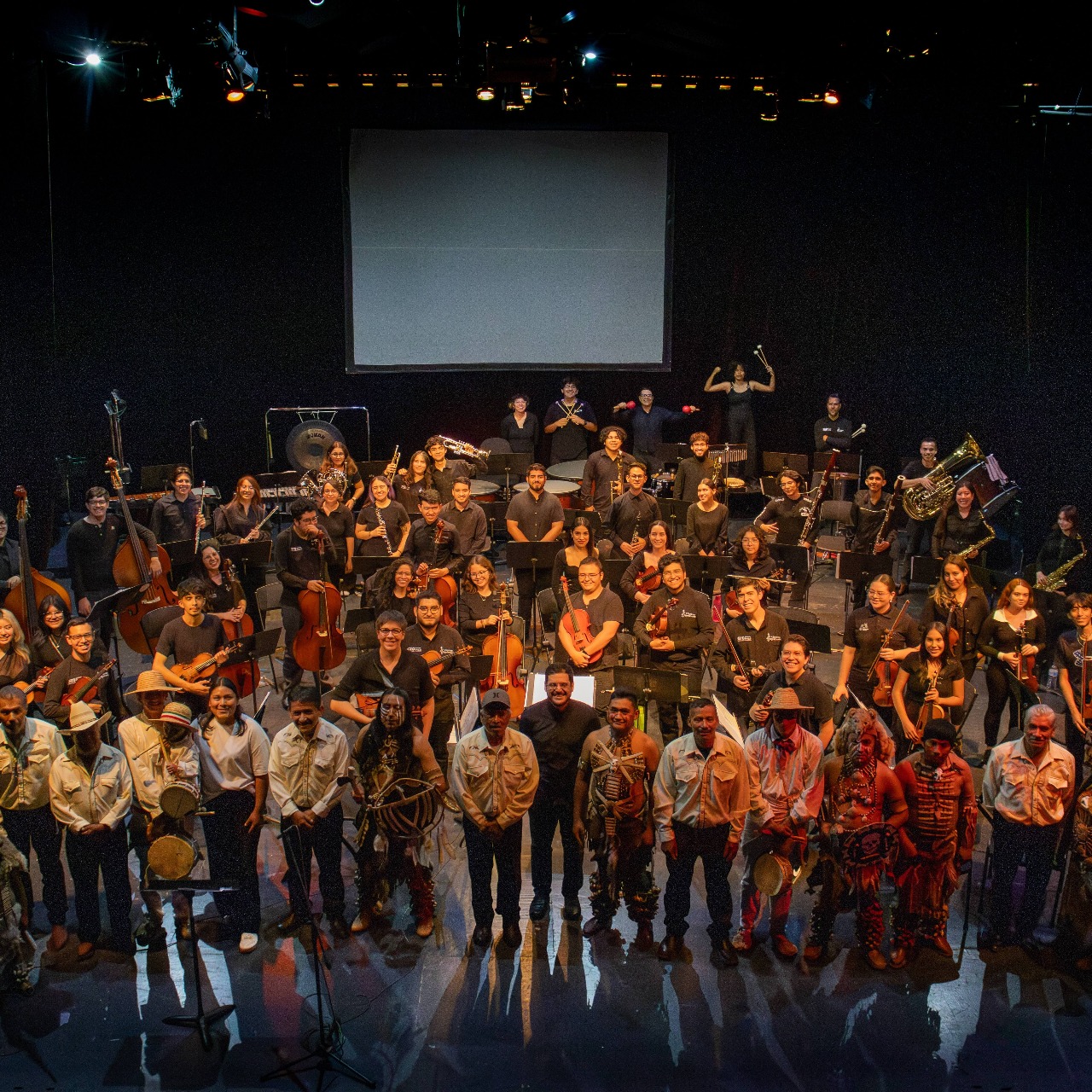 Orquesta Sinfónica Juvenil y el Coro Vientos Musicales
