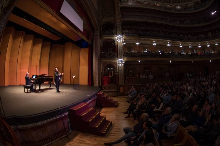 Ópera sonorense y teatro comunitario sensibilizan a la audiencia cervantina