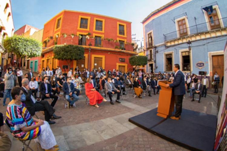 APERTURAN CUBA Y COAHUILA SU CASA EN EL FIC 49