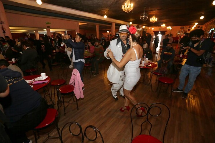 Fiesta, baile y lucha libre inundarán las plazas de Guanajuato en el Festival Internacional Cervantino