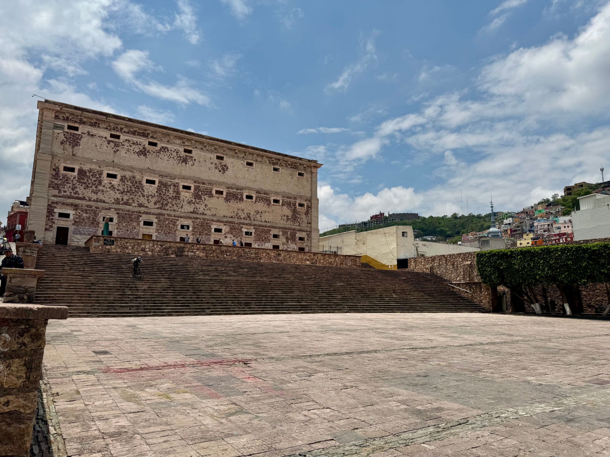 Alhóndiga de Granaditas Esplanade